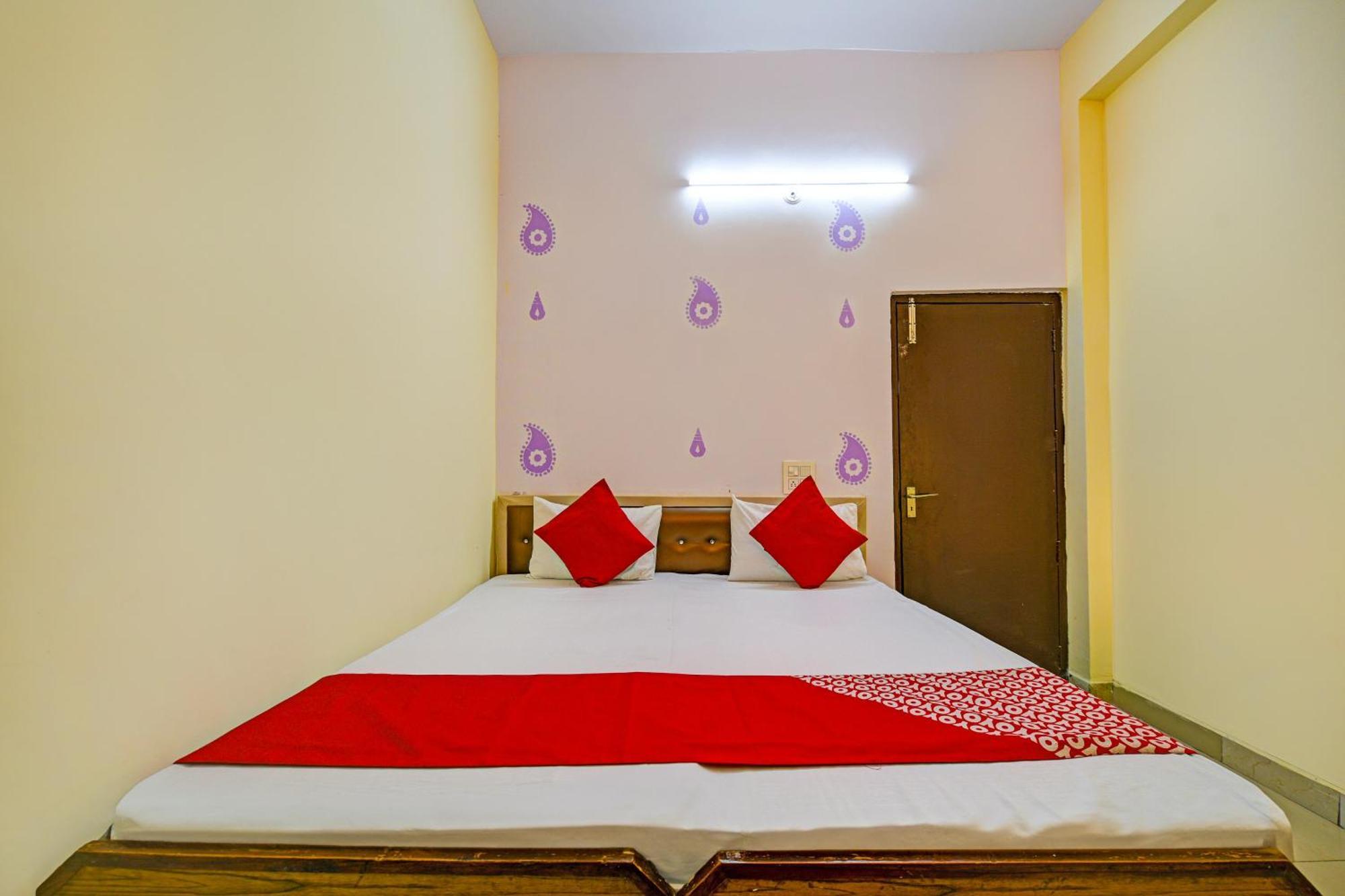 Hotel O Aj Star Hotel Faridabad Buitenkant foto