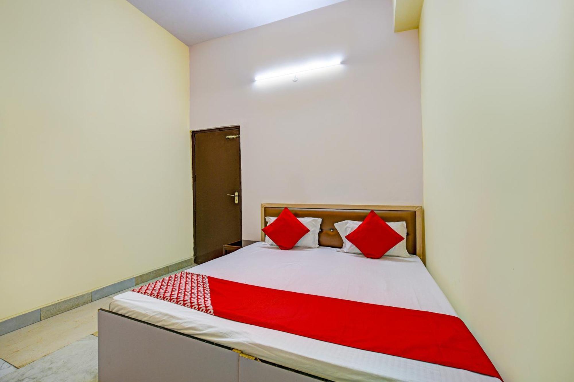 Hotel O Aj Star Hotel Faridabad Buitenkant foto